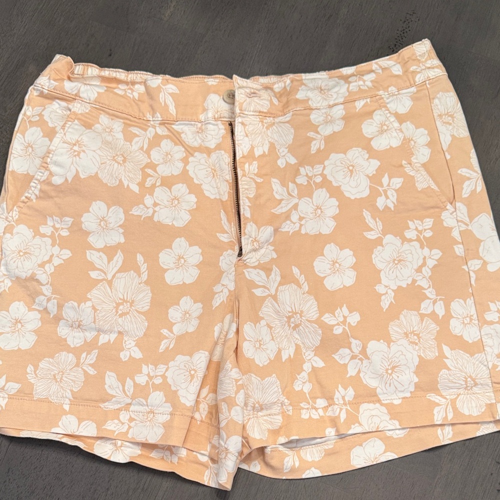 Women’s Peach Floral Shorts